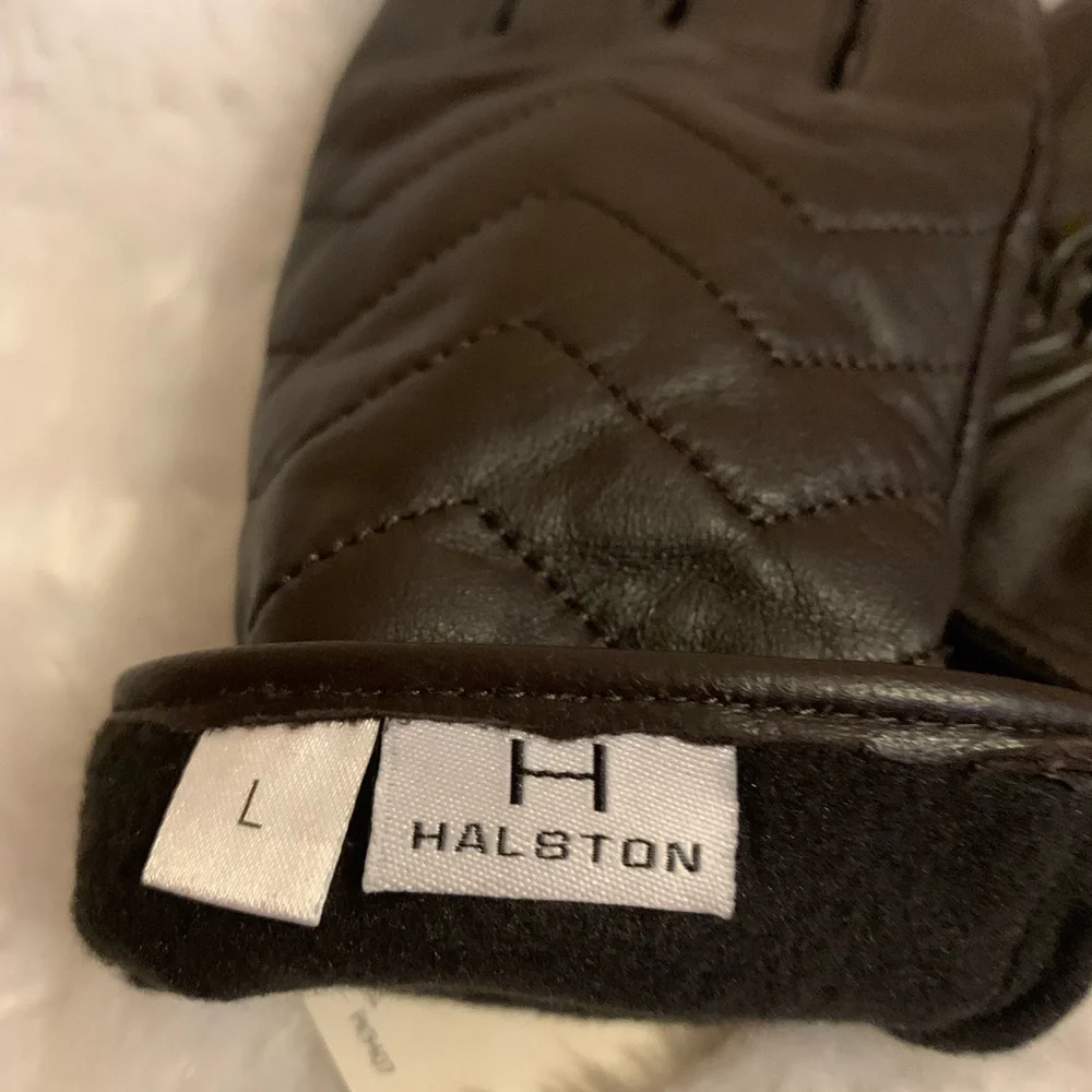 HALSTON STYLE Ladies black Leather gloves in size large NWT